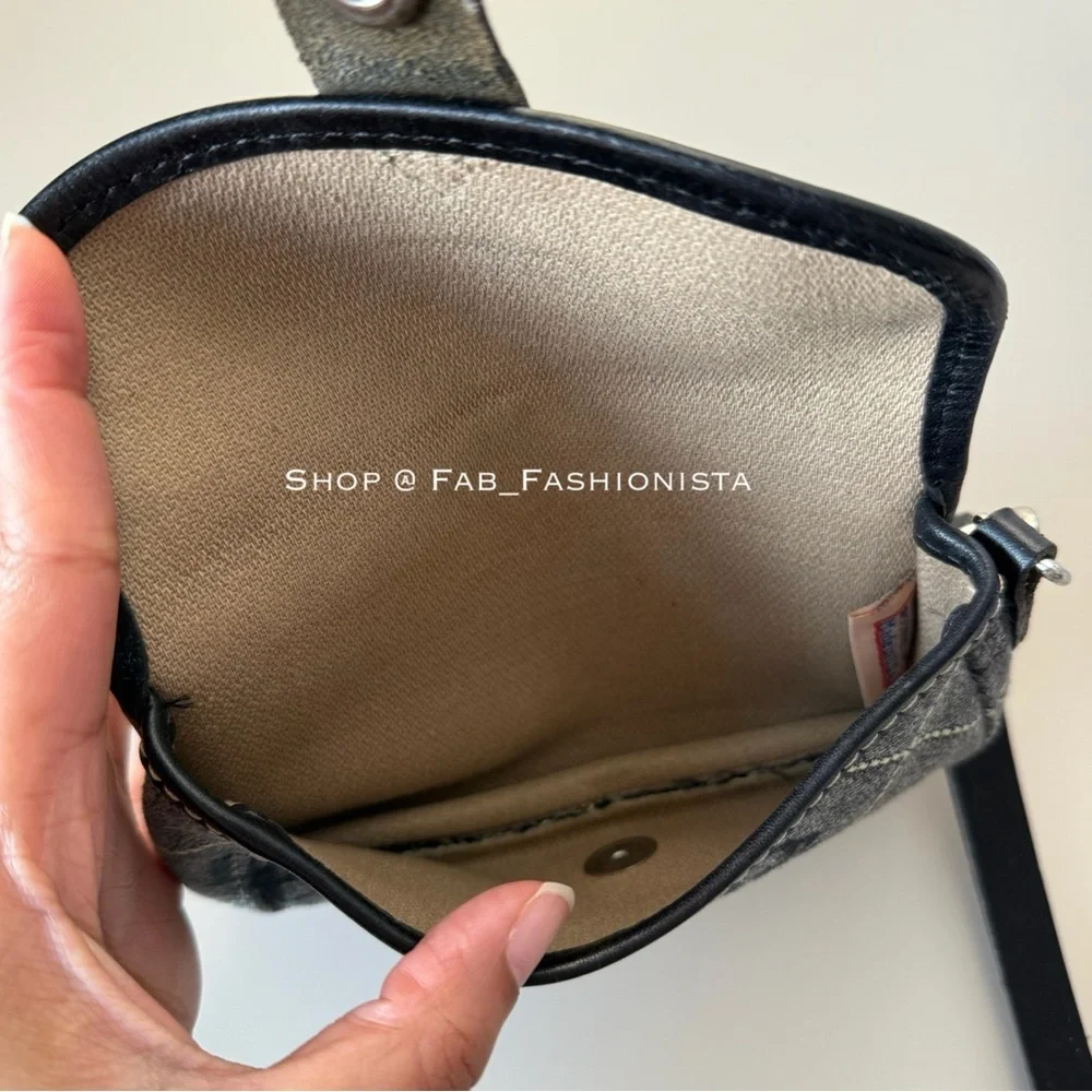 Dooney & Bourke Wristlet Vintage